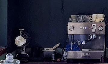 Máquina de espresso de Chucho Perdido en la barra